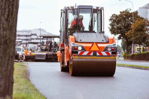 Best Driveway Paving Contractor  in Heritage Lake, IL